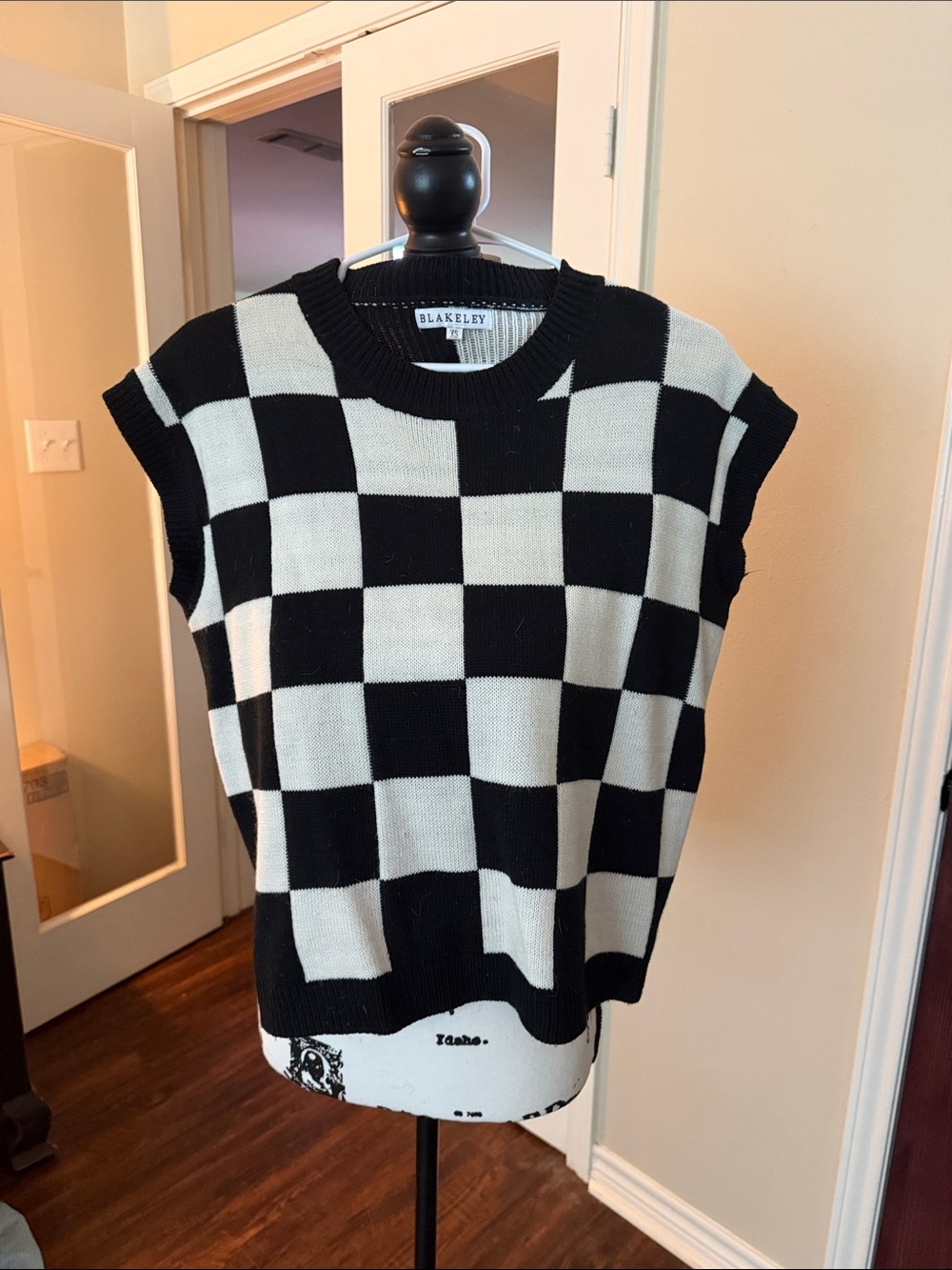 Blakeley Black & White Check Knit Sleeveless Top
